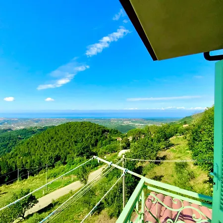 - Sleeps 2 Balcony Wifi Parking * Culla